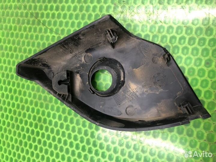 Накладка зеркала внутренняя левая LADA Xray