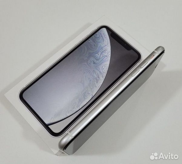 iPhone Xr, 64 ГБ