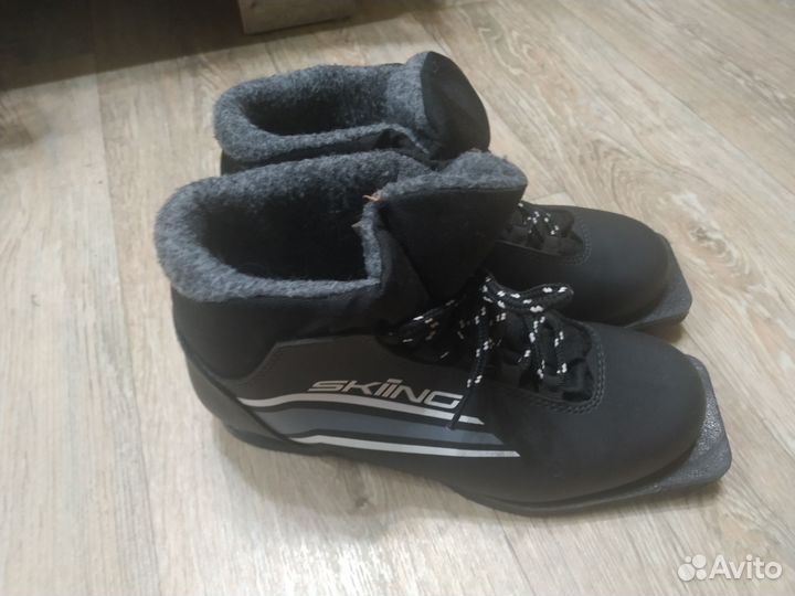 Ботинки лыжные размер 37-38