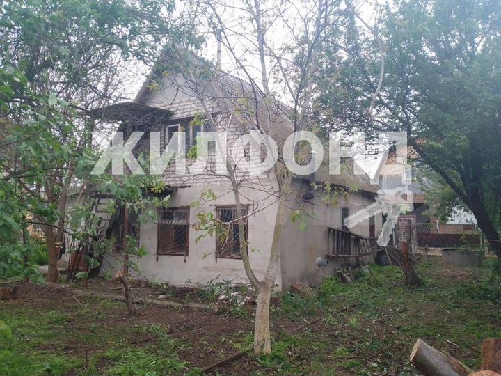 Дом 54 м² на участке 6 сот.