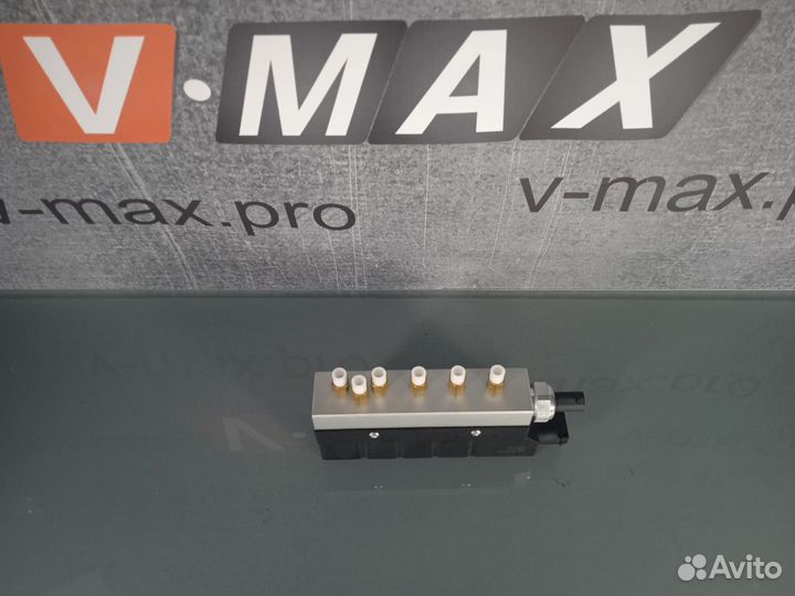 Блок клапанов пневмоподвески для Mercedes W220