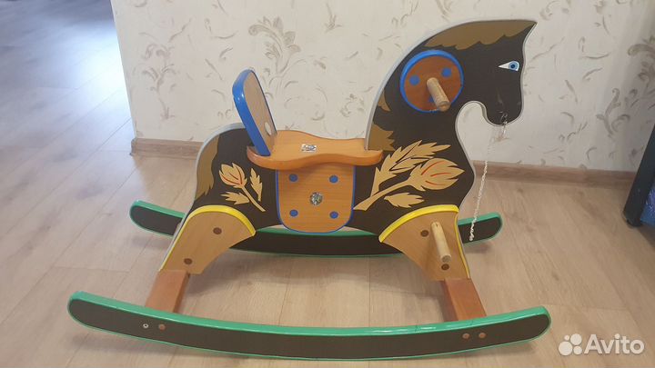 Детская качалка лошадь