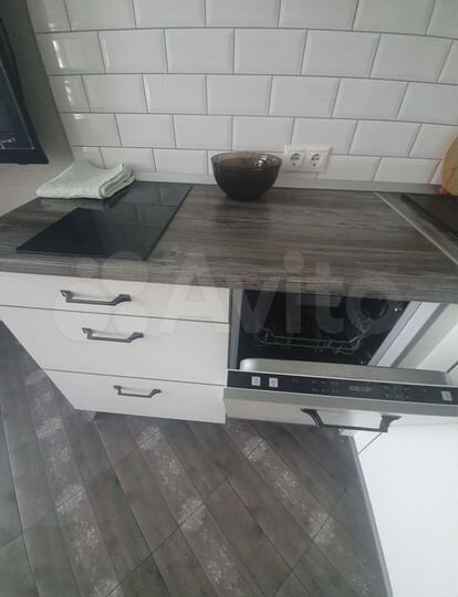 2-к. квартира, 52 м², 4/8 эт.