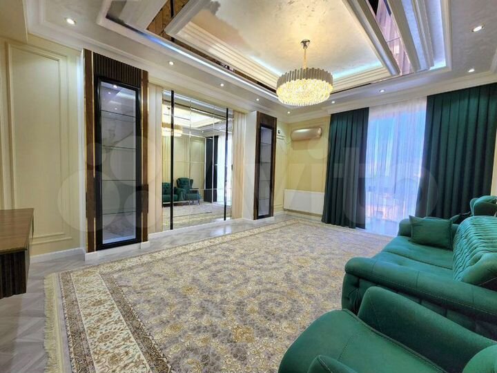 3-к. квартира, 140 м², 17/25 эт.