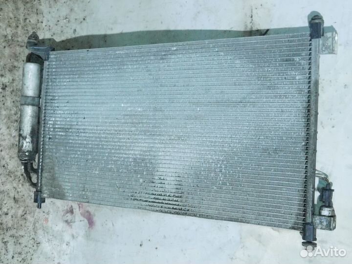Радиатор кондиционера ниссан тиида C11