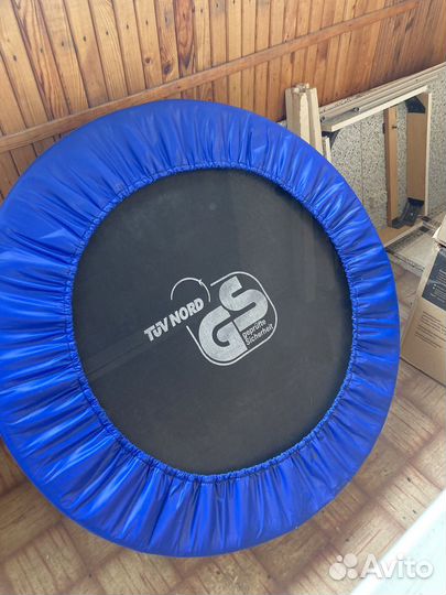 Батут на ножках