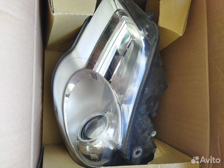 Левая фара Volkswagen Touran