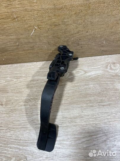 Педаль газа Ford Galaxy 2 301078