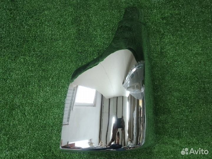 Щека левая Isuzu Elf NKR66 4HF1 1998