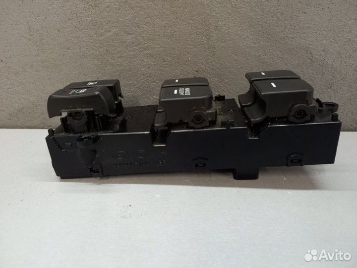 Блок управления стеклоподъемниками Kia Soul 2010