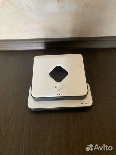 Робот полотер