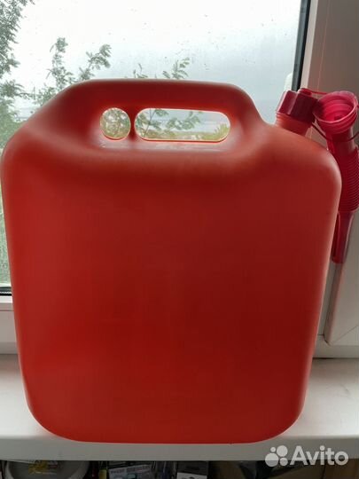 Канистры пластиковые бу 20 литров