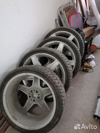 Nokian Tyres Hakkapeliitta 10 255/35 R20