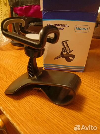 3 держателя для телефона в машину