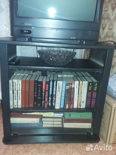 Тумба под телевизор