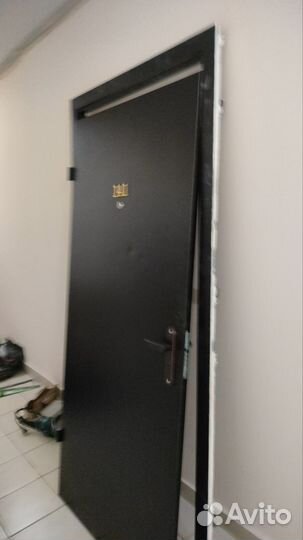 Дверь входная металлическая