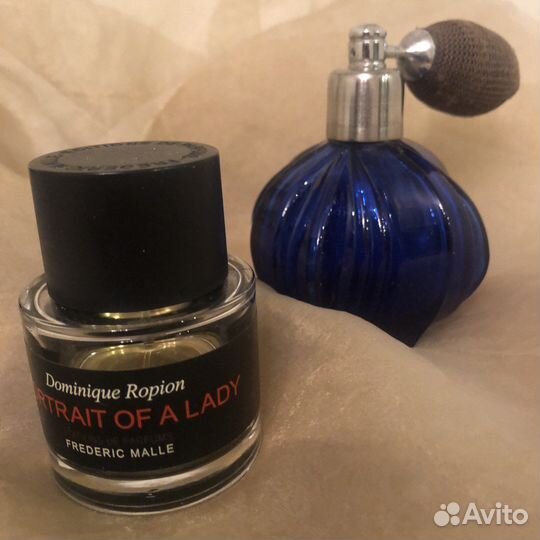 Старинный флакон для духов с распылителем