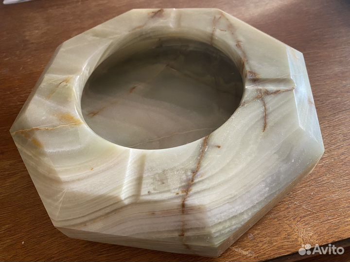 Пепельница из оникса