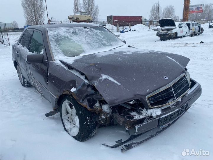 Амортизатор задний Mercedes-Benz W202 C200