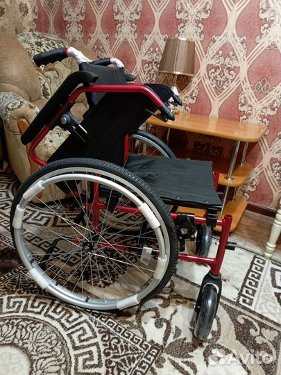 Инвалидная коляска