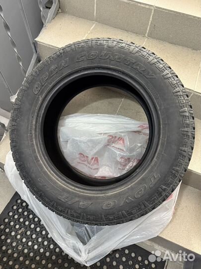 Toyo Open Country A/T Plus 235/65 R17 108V