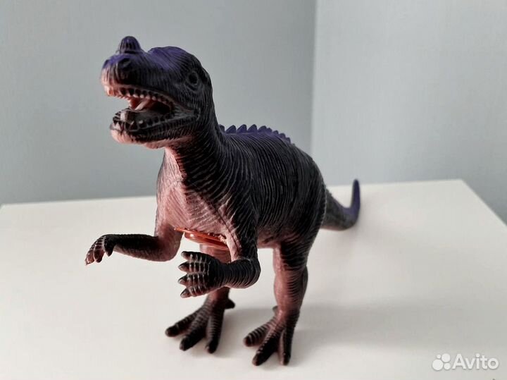 Игрушка динозавр интерактивный