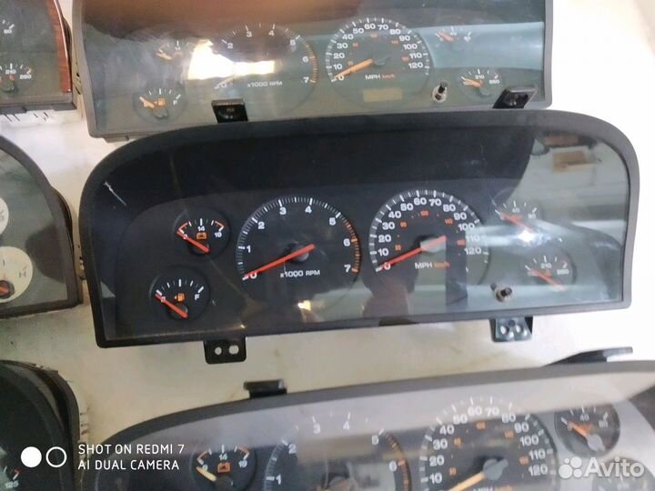 Щиток приборов Jeep Grand Cherokee 99-04