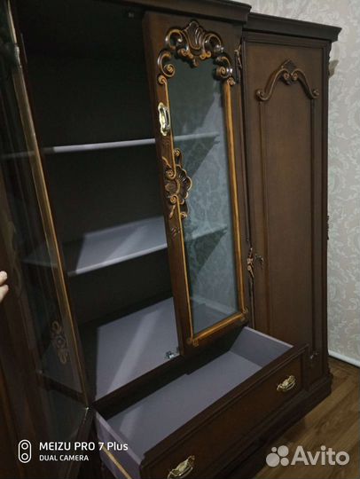 Спальный гарнитур