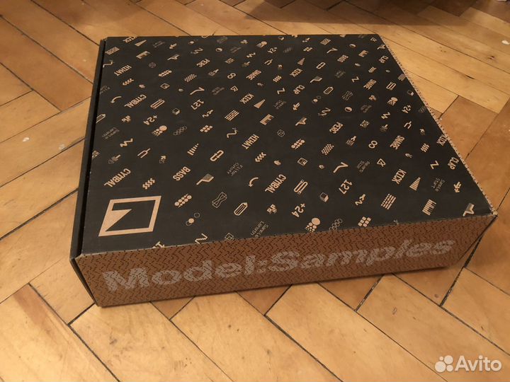 Сэмплер Elektron Model:Samples