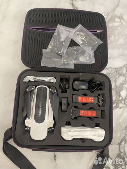 Квадрокоптер hubsan zino