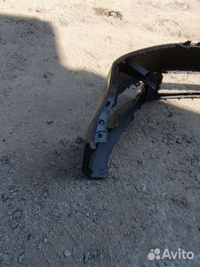 Передний бампер passage b7