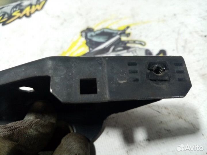 Крепление фары переднее правое Audi 80 B4 ABK 1992