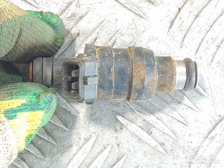 Форсунка двигателя Peugeot 306 1993 2003