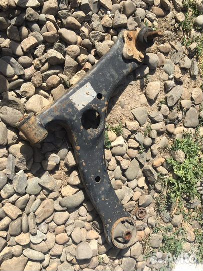 Рычаг передний правый Toyota Corolla E120