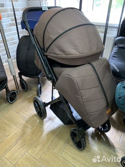 Прогулочная коляска с перекидной ручкой