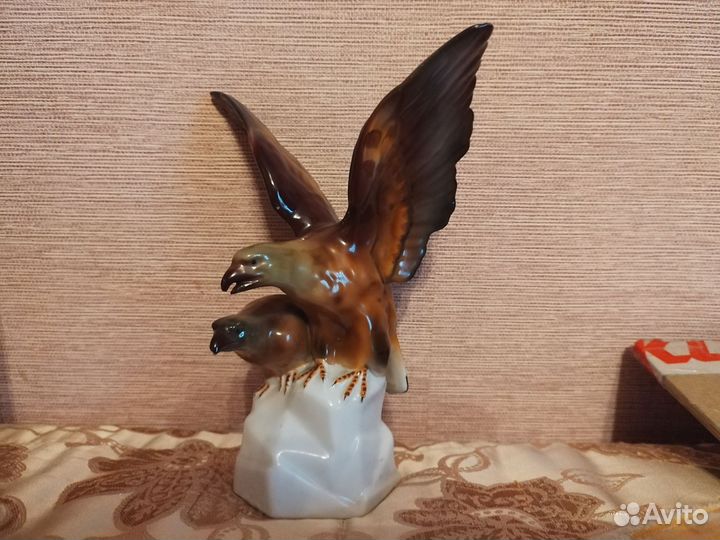 Фарфоровые статуэтки германия орлы