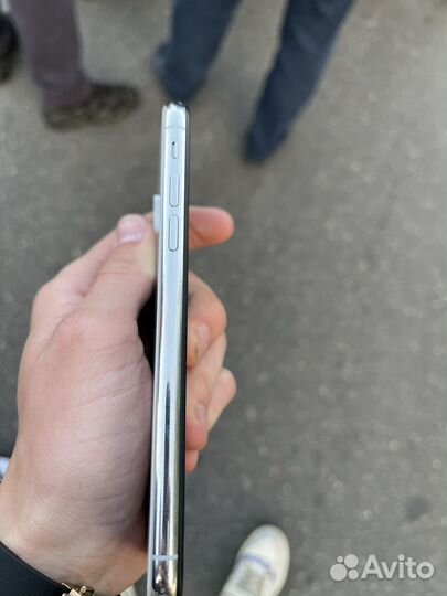 iPhone X, 64 ГБ