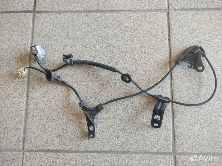 Провод датчика ABS задний правый Toyota Corolla