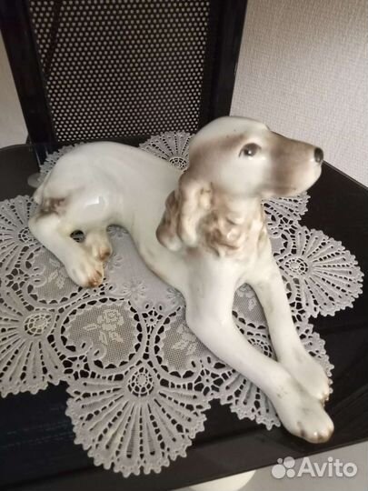 Статуэтка Фарфоровая собака изделия изссср