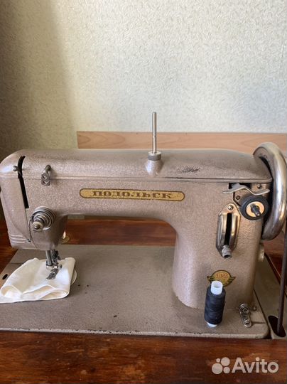 Швейная машина 