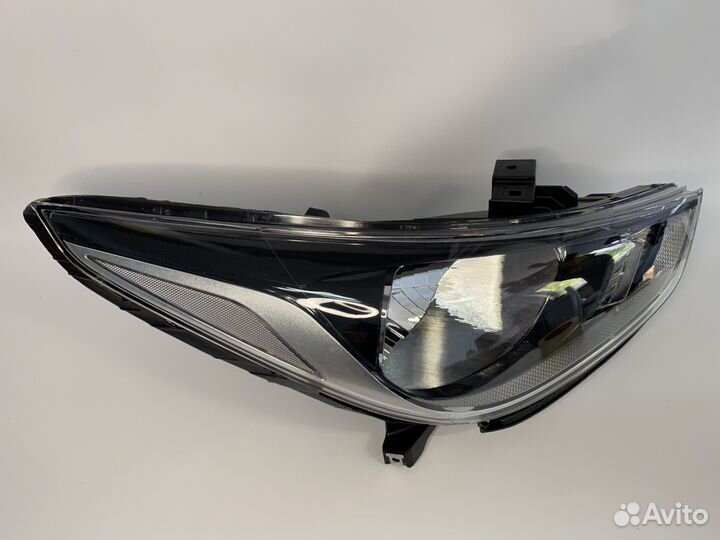 Фара правая Hyundai Solaris 17-20