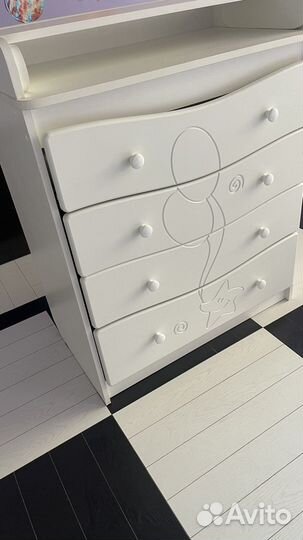 Пеленальный комод белый