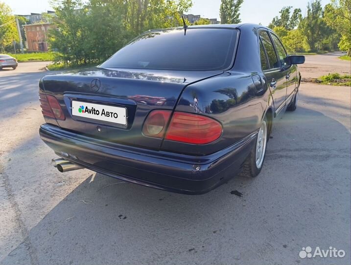 Mercedes-Benz E-класс 2.3 AT, 1997, 300 000 км