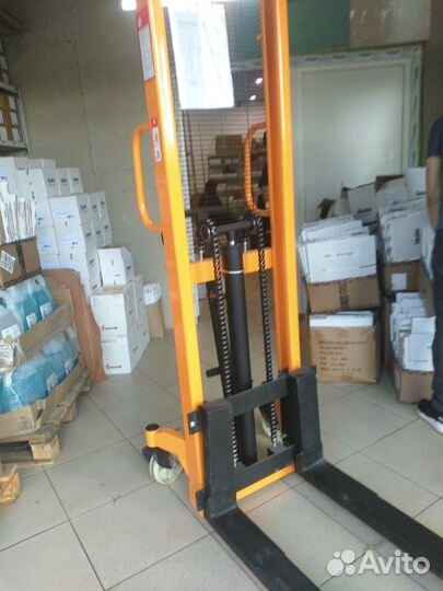Штабелер, подъемные столы и др. складская техника