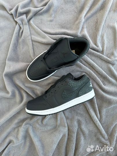 Air Jordan 1 Low SE Black Elephant 46eu