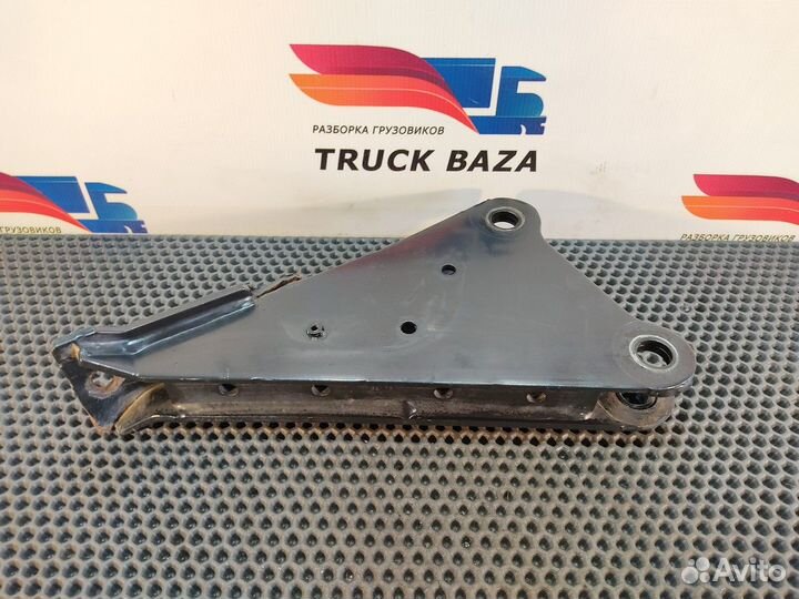 81416505030 Кронштейн бампера левый Man TGX