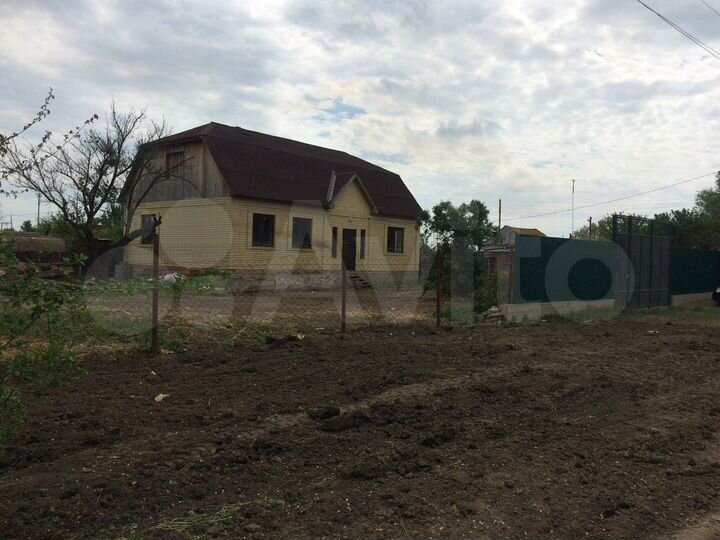 Дом 200 м² на участке 12 сот.