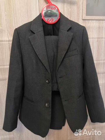 Школьный костюм для мальчика 128 серый