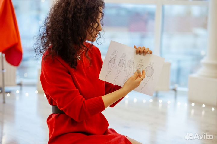 Стилист по одежде