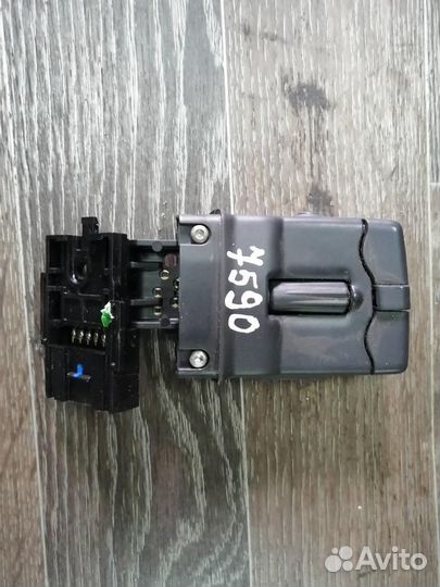 Пульт управления магнитолой Рено Меган 2